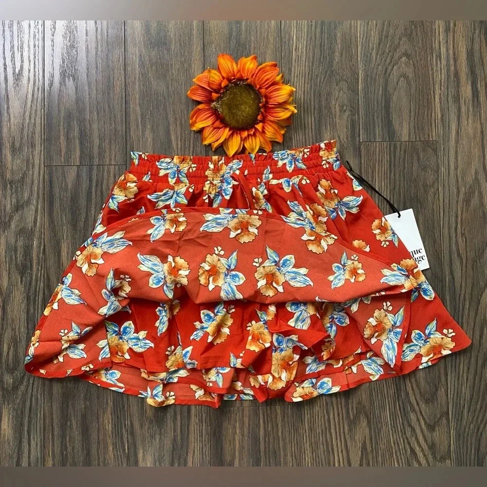 🦋B2G1🦋UNIQUE VINTAGE Rust Floral Daryl Skort NWT | SMALL |